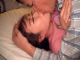 会うたびに大きくなる姪っ子の姿に発情挿入夜這い　サンプル画像12